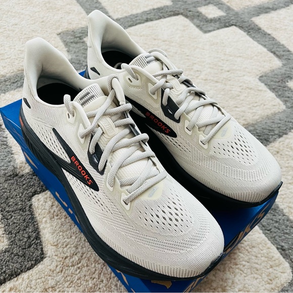 Brooks Ghost 18 Men Sz 8B & 11B Coconut/Pearl/Tigerlily NWB 110493-1B-292 main image 5